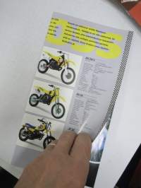 Suzuki 199? malliston esite - Moottoripyörämallisto myyntiesite