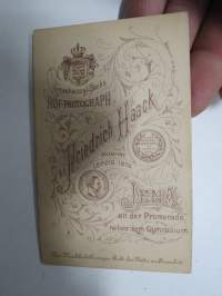 Tunnistamaton v. 1894, mahdollisesti lääketieteen opiskelija Jenan yliopisto (Universität Jena), Friedrich Haack -visiittikorttivalokuva / carte de visite / cdv