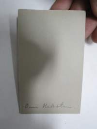 Onni Hallsten, Atelier Daniel Nyblin -visiittikorttivalokuva / carte de visite / cdv