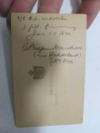 Marshall Balfour (Scotland), Jenan yliopisto (Universität Jena) 1892, kuva omistettu suomalaiselle D.A. Wikströmille -visiittikorttivalokuva / carte de visite / cdv