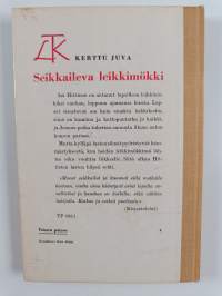 Seikkaileva leikkimökki