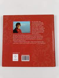 Askel kerrallaan : kestävää kehitystä Nepalissa