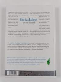 Ensiaskeleet esimiehenä