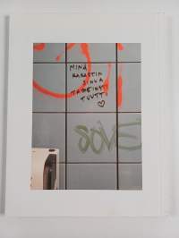 Tuottavin yksikkö : Opinnäytetyönäyttely 2016 - Taideinstituutin viimeinen opinnäytetyönäyttely