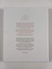 Everstinlinna herää uuteen elämään - Överstens slott väcks till nytt liv (signeerattu, tekijän omiste)