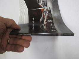 Mercedes-Benz E-sarjan sedan ja farmari 2011 -myyntiesite, kirjan muotoinen