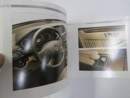Mercedes-Benz E-sarjan sedan ja farmari 2011 -myyntiesite, kirjan muotoinen