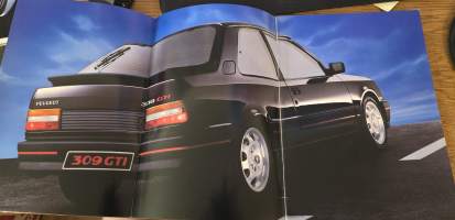 Peugeot 309 GTI myyntiesite 1988