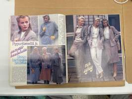 Me Naiset 1979 nr 35 (30.8.), Muotiliite, Päiviö Hetemäki, Suomen vanhin tehtaankirkko, Ari Angervo, Kalevi Kivistö, Nummen vanha pappila., Kuhmoinen