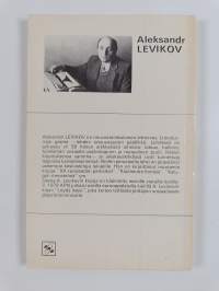 Kuka johtaa tehdasta Neuvostoliitossa?