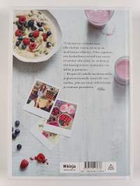 Deliciously Ella : hyvän olon ruokaa ilman gluteenia ja valkoista sokeria
