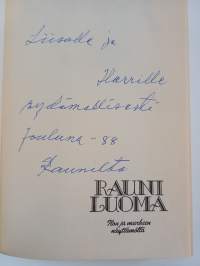 Ilon ja murheen näyttämöllä (signeerattu, tekijän omiste)