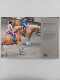 Liinaharja - suomenhevosen taival