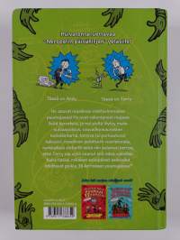 Maailman paras puumaja 39 kerrosta : Kavalat koneet ja kahelit professorit