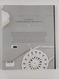 Plastiikkia, plastiikkia! : Virkkaa kaunista muovipusseista