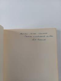 Pääpainollisen tavun jälkeisen soinnillisen dentaalispirantin edustus suomen murteissa (signeerattu, tekijän omiste)
