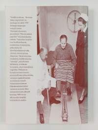 Sisällä ja ulkona : stooreja fattan ympyröistä