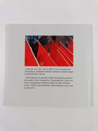 Koko kaupungin hyvä : Helsingin sos. dem. piirin 40-vuotisjulkaisu