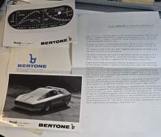 Bertone Navajo alfa romeo 33 paris motor show  brochure 10,76.