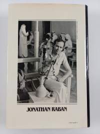 Arabia : a jorney through the labyrinth