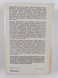 Nuorikkoa näyttämässä