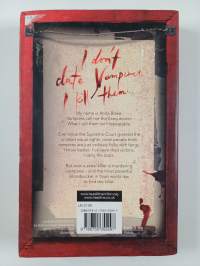 Anita Blake, Vampire Hunter 1-15 : Guilty pleasures ; The laughing corpse ; Circus of the damned ; The lunatic cafe ; Bloody bones ; The killing dance ; Burnt off...