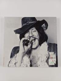 Tähdet tuikkivat : Olavi Virrasta Irwiniin : Alvar Kolasen valokuvia