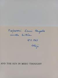 God and the sun in Meru thought (tekijän omiste)