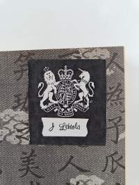 Olin Kiinan keisari : taivaanpojan tie lohikäärmevaltaistuimelta Pekingin puutarhatyöläiseksi