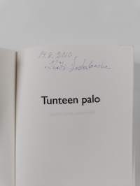 Tunteen palo : nuorenparin sotavuodet (signeerattu)