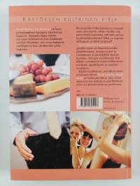 Hyvä käytös, hyvät tavat : käytöksen kultainen kirja