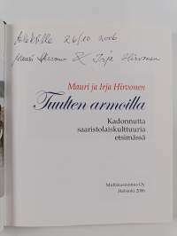 Tuulten armoilla : Kadonnutta saaristolaiskulttuuria etsimässä (signeerattu, tekijän omiste)