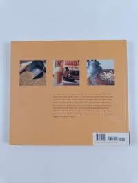 The New Complete Coffee Book - A Gourmet Guide to Buying, Brewing, and Cooking