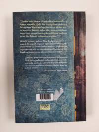 Hiilellä piirretty talo