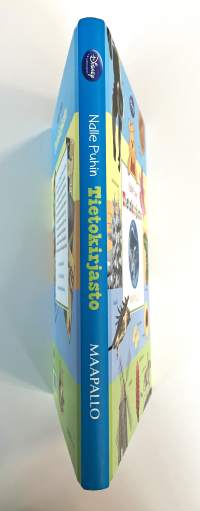 Nalle Puhin Tietokirjasto: Maapallo