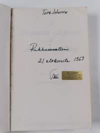 A comparative approach to American history (signeerattu)