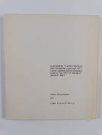 Kuka pelkää mustaa miestä : runoja