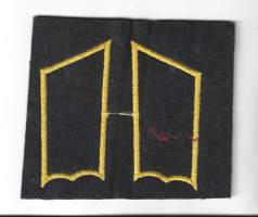 Viesti leikkaamaton pari - kauluslaatat  arvomerkit