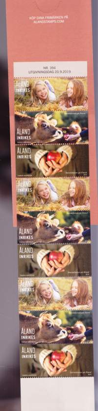 Filatelia - Ahvenanmaa - Skördfesten på Åland -Sadonkorjuujuhlat: ** postituore vihko ÅV30 (2019). Postitusarvo Ahvenanmaalla  on 3,50€ x 9= 31,50€!!