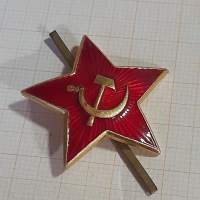 Lakkikokardi punatähti n.35 mm tähden kärjestä kärkeen