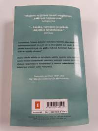 Mustat valkeat valheet