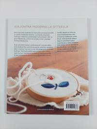 Kirjo kauniiksi : helppoja malleja villa- ja puuvillalangoilla