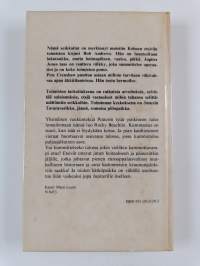 3 etsivää ja liekehtivät jalanjäljet