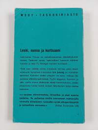 Leski, nunna ja kurtisaani : kolme kiinalaista tarinaa