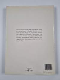 Kultakalan muodonmuutos ja muita esseitä