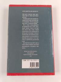 Pojan polku, isän tie : psykoanalyyttisiä tutkielmia pojan kasvusta, isän merkityksestä ja miehen tavoitteista