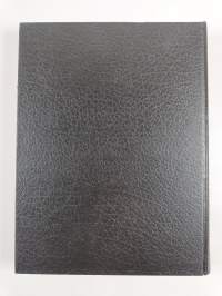 Sotilaskäsiaseet Suomessa 1918-1988 1-3 : Yleishistoria ; Suomalaiset aseet ; Ulkomaiset aseet