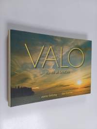 Valo kuvin ja sanoin