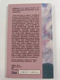 Hiljaisuus on avara huone : runoja