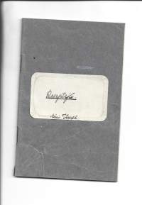 Reseptivihko 24 sivua käsinkirjoitettuja ruokareseptejä